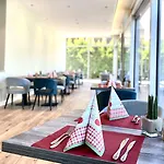 Hotel Country Timmendorfer 4*