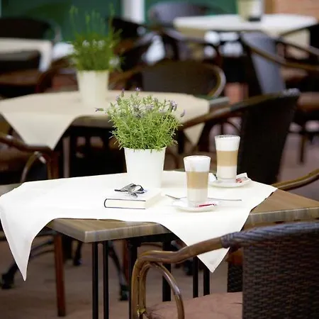 فندق Country Timmendorfer 4*