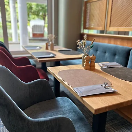 Country Timmendorfer فندق