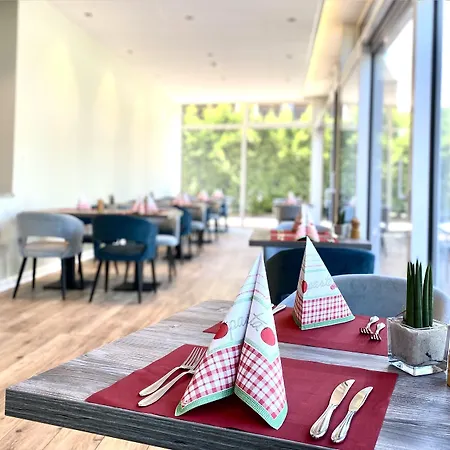 Hotel Country Timmendorfer 4*
